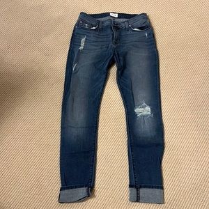 Hudson skinny jeans. SiE 28. Distressed